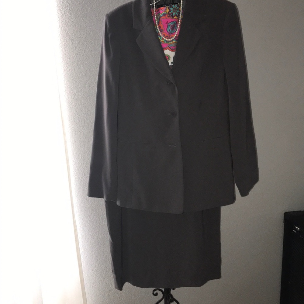 Kasper Gray Suit (skirt & jacket)